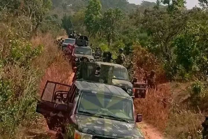 Nigerian Army convoy on patrol in Plateau State