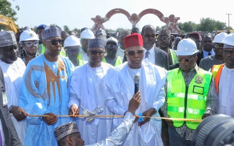 fg-begins-rehabilitation-of-137bn-roads-in-borno