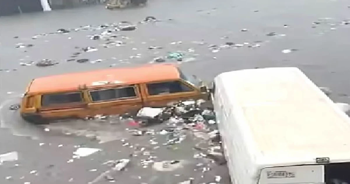 Vehicles caught in floodwater in Lagos