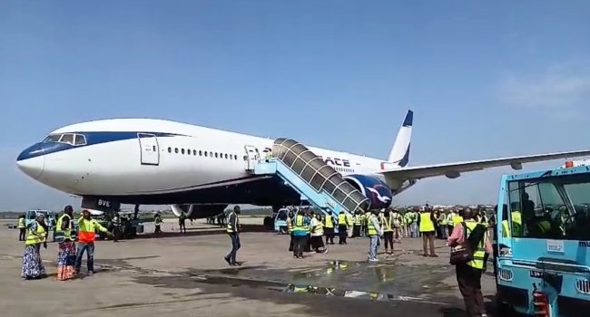Nigerian returnees from South Africa arriving in Lagos