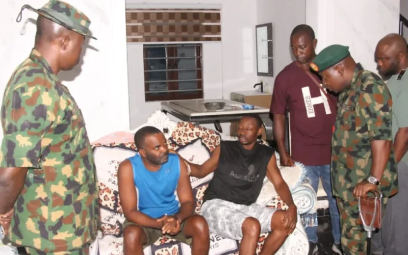 Nigerian Army personnel with rescued victims after an Enugu operation
