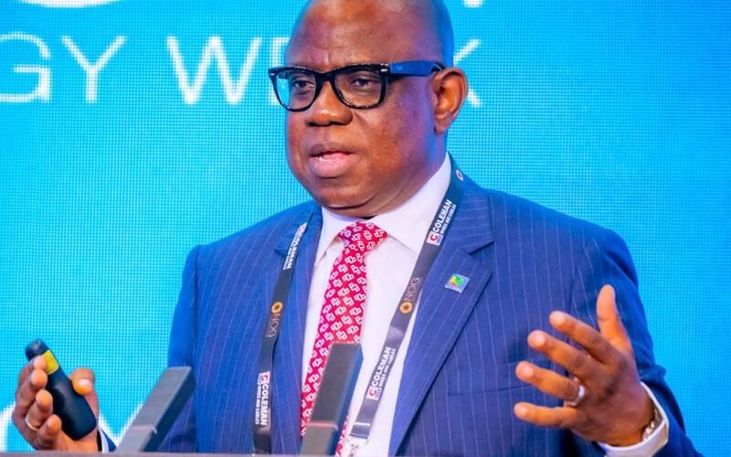 Bayo Ojulari speaking at an energy event