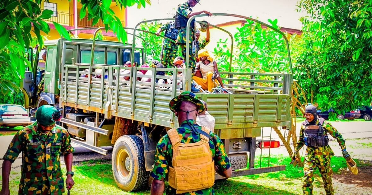 Soldiers with suspected illegal miners in Niger State