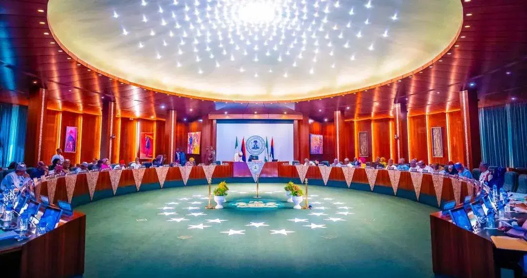 Federal Executive Council meeting room during a government meeting