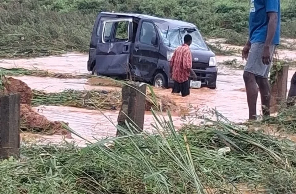A school bus caught in floodwater in Anambra State