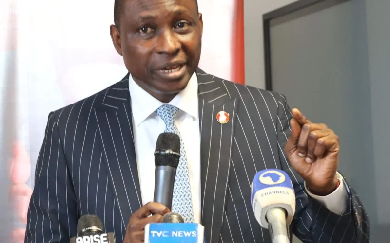 EFCC chairman Ola Olukoyede speaking at a briefing