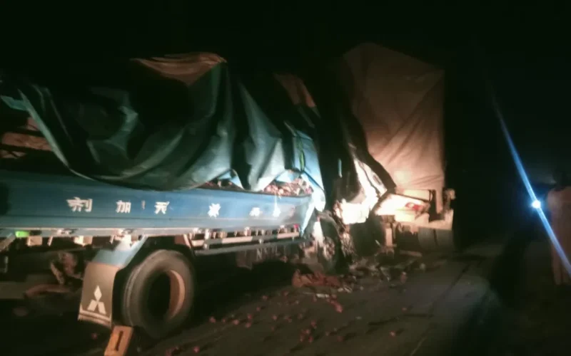 Crash scene on the Lagos-Ibadan Expressway near Ipara Remo
