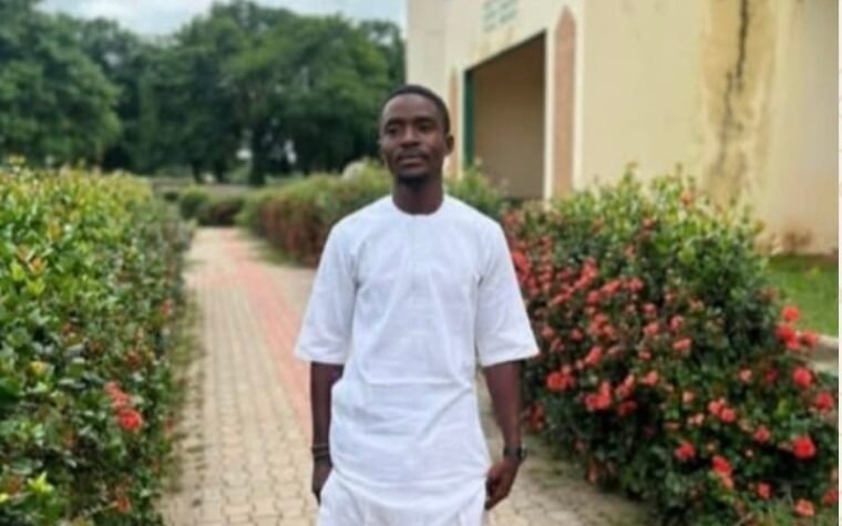 Student Ismail Magaji