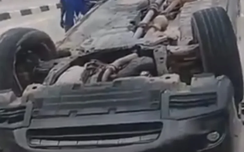 Overturned vehicle pictured in Punch’s October 2 Lagos Coastal Road crash report.